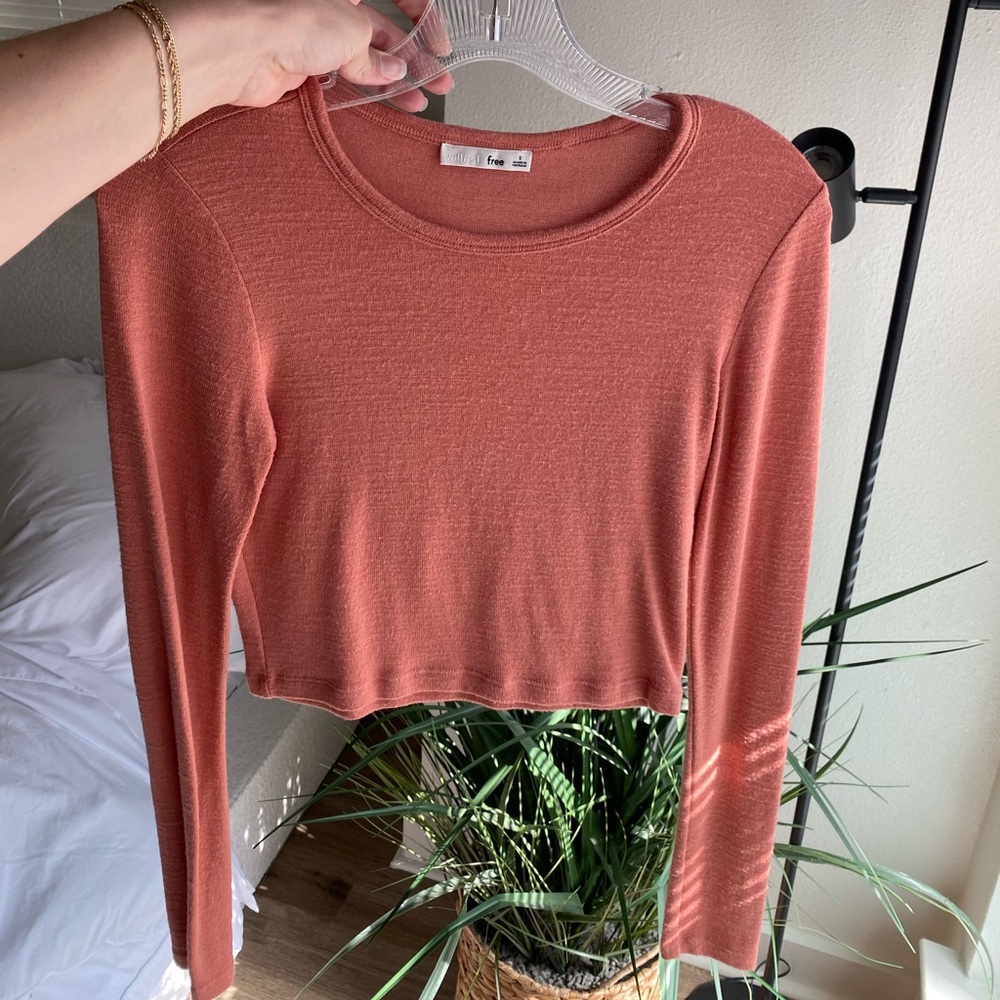 Aritzia Wilfred | comfy crop long sleeved Tee / S